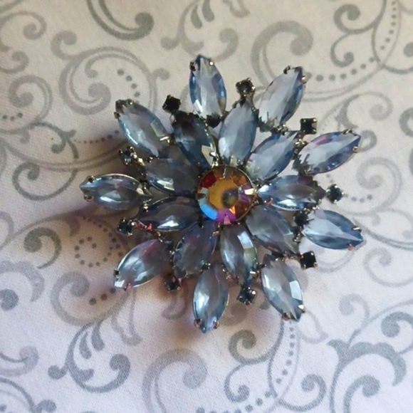 Blue Rhinestone Flower Brooch - Picture 1 of 6